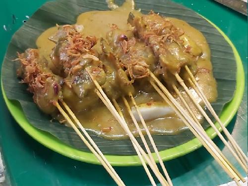 Padang Metro Resto, Henki Budiman