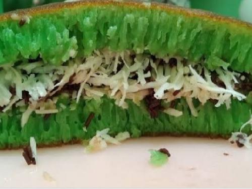 Martabak Raosan, Anis Komariyah