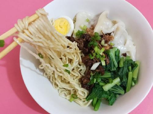 Mie Pangsit Kriting Siantar Suter, Mandala,, Yusman Harefa