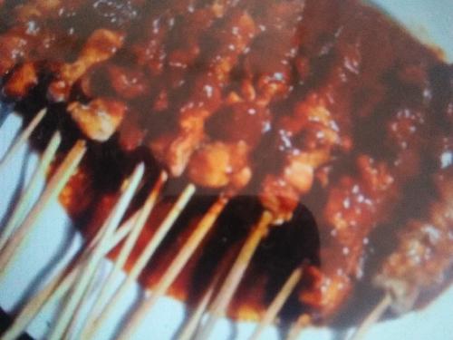 Warung sate Ayam rizkallah, Uswatun hasanah