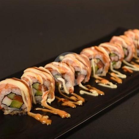 30 Resto Salmon Aburi Roll Terbaik