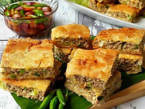 MARTABAK TERANG BULAN PUTRA JAYA, Barat Alun Alun Kota Probolinggo Utara Masjid , Dedy Okta PRATAMA