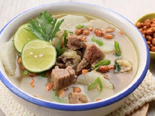 Soto Bandung & Gepuk DeKaKa, Tini Justini
