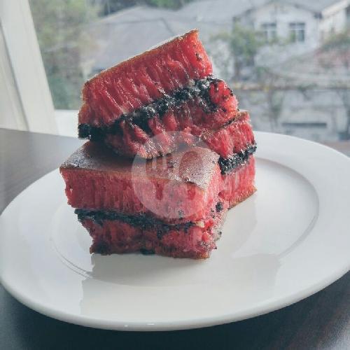 28 Tempat Makan Coklat Red Velvet Favorit di Solo