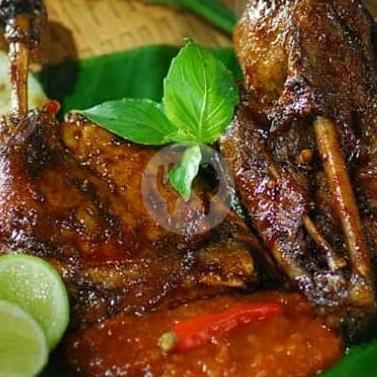 26 Tempat Makan Bebek Bakar Kecap Paling Lezat