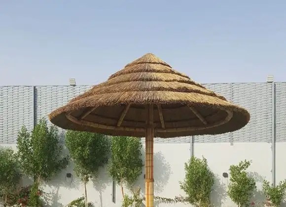 مقارنة بين مظلات الخيزران و مظلات القماش