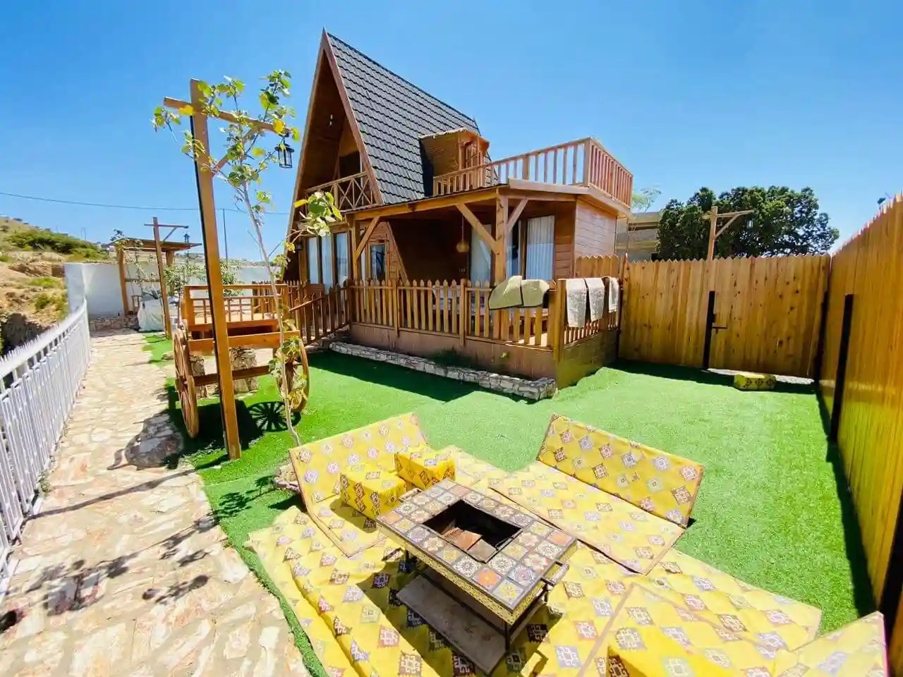 كوخ خشبي جاهز