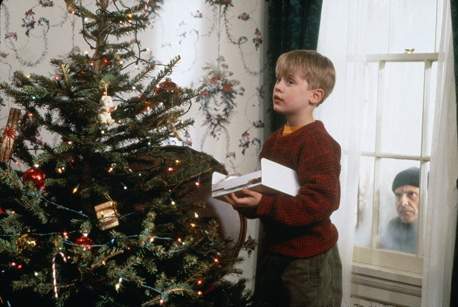 Home alone christmas tree blank template