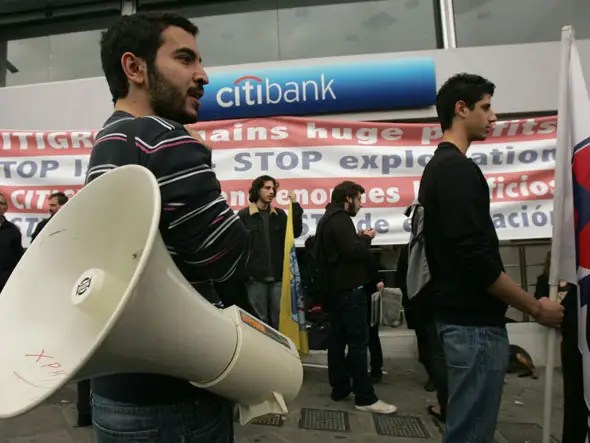 When Companies Deceive Harm Consumers - Gradient Wallpapers - Creative Mobile Collection