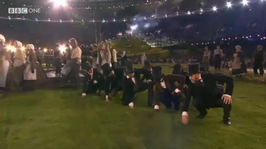 The Strangest Moments From The Olympic Opening Ceremony - 4K Sunset Patterns for Desktop