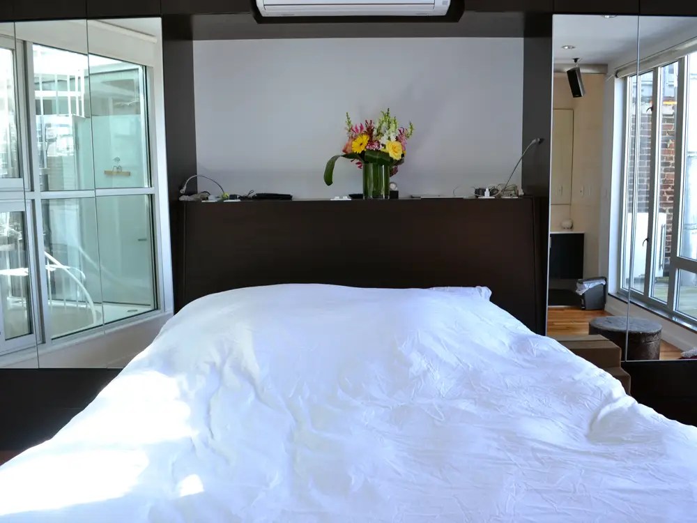 Toshi Bhat Home - Mobile Light Arts for Desktop