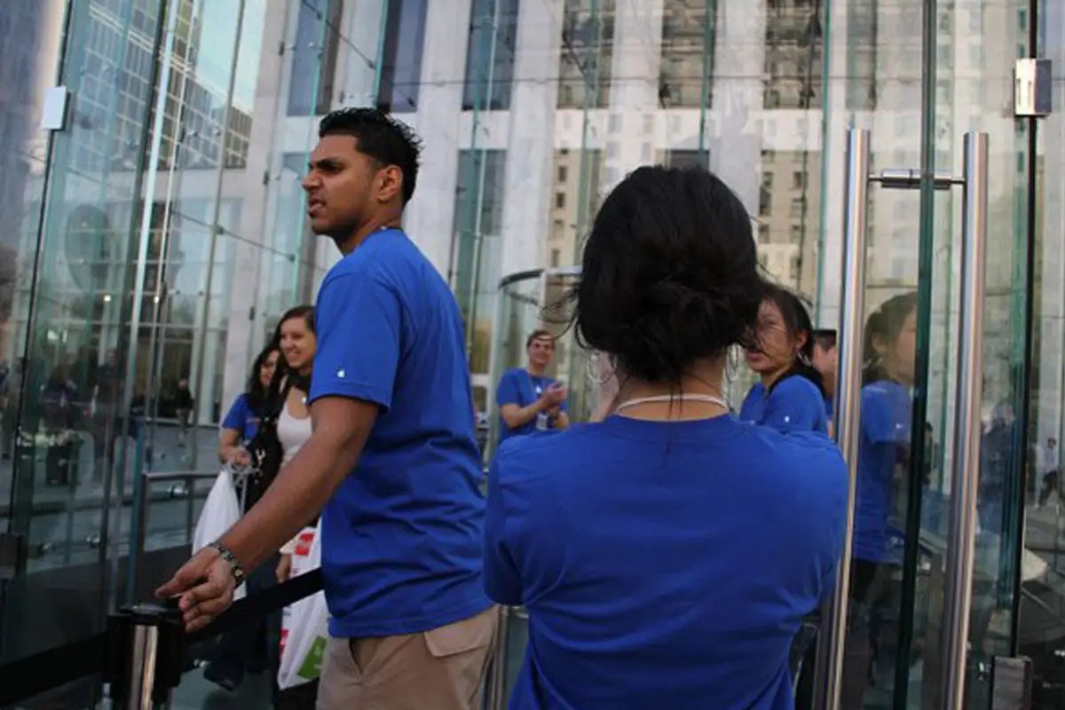 Buying The First Ipad Business Insider - City Art Collection - Ultra HD Quality