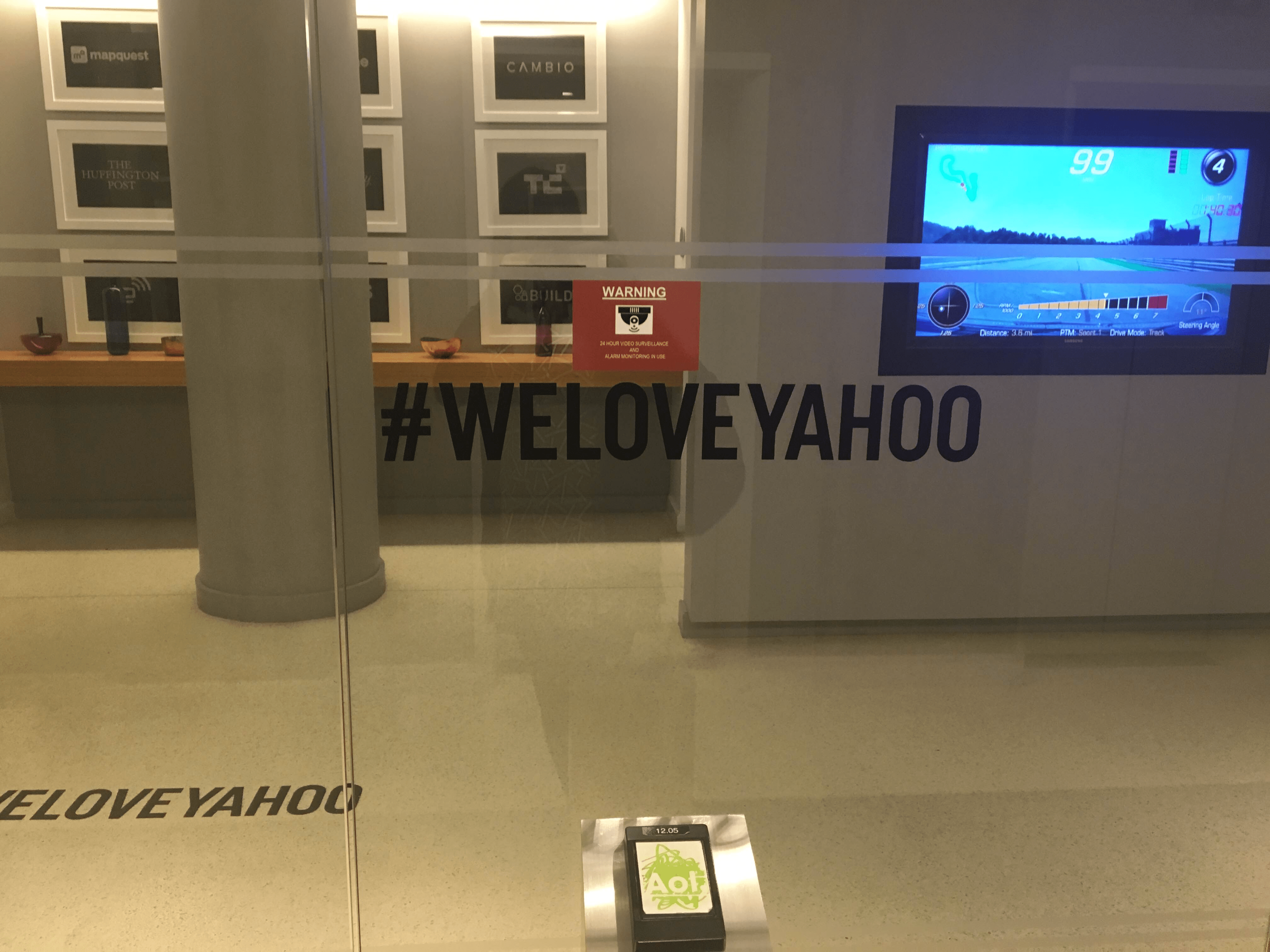 How Big Is The Yahoo Hack Chart Business Insider - Creative Mobile City Images | Free Download