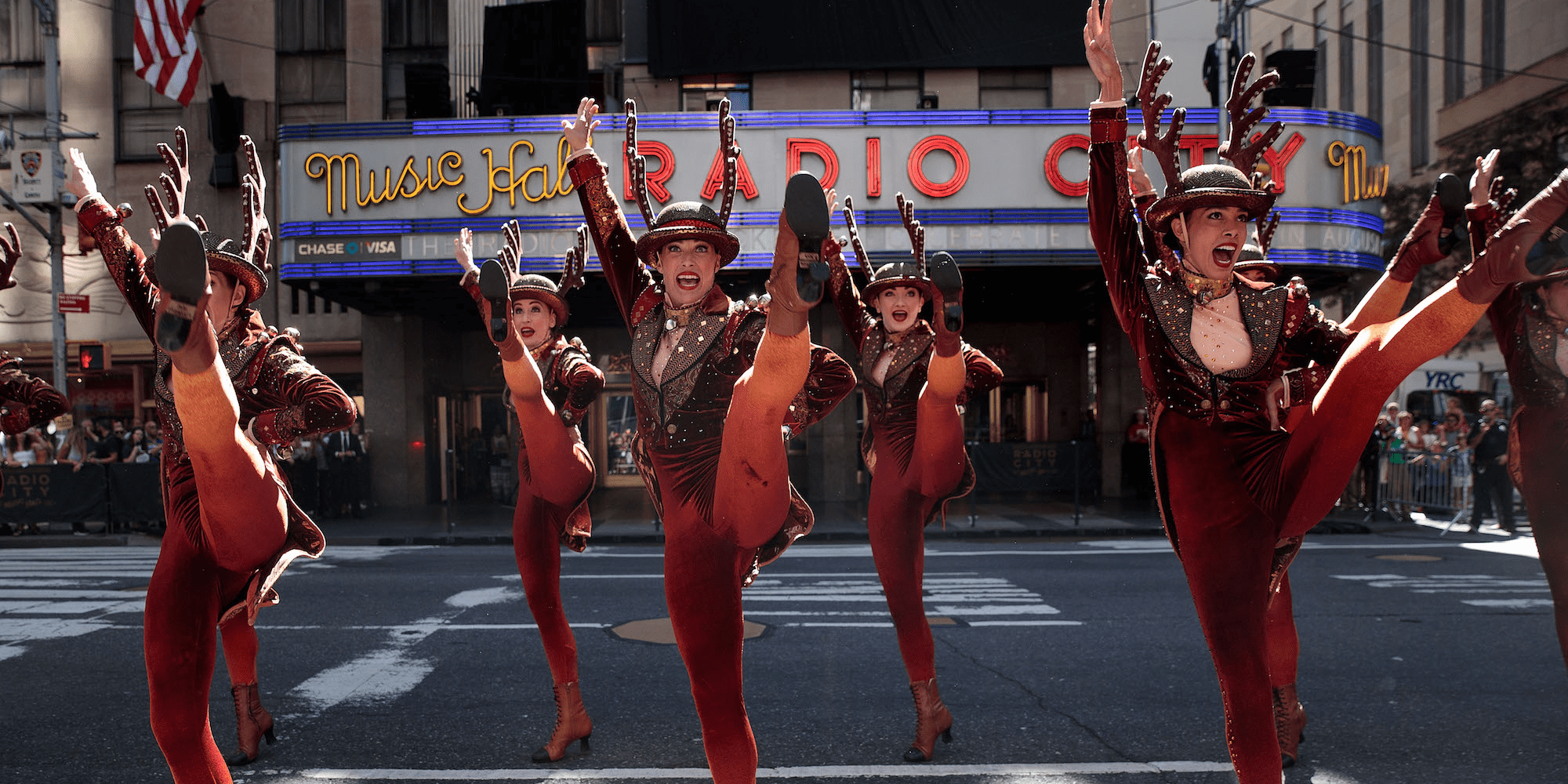 Here S How Much Rockettes Get Paid To Kick 1 200 Times A Day Business Insider