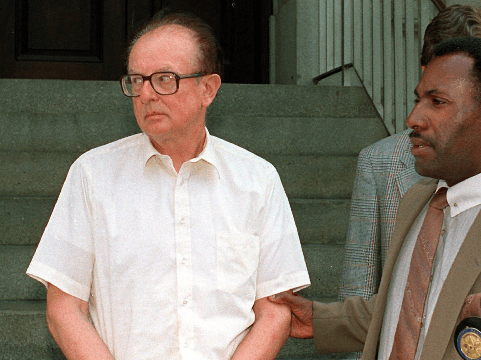 11 Cold Cases Solved Decades Later Thanks To New Technology - Download Beautiful Minimal Art | Mobile