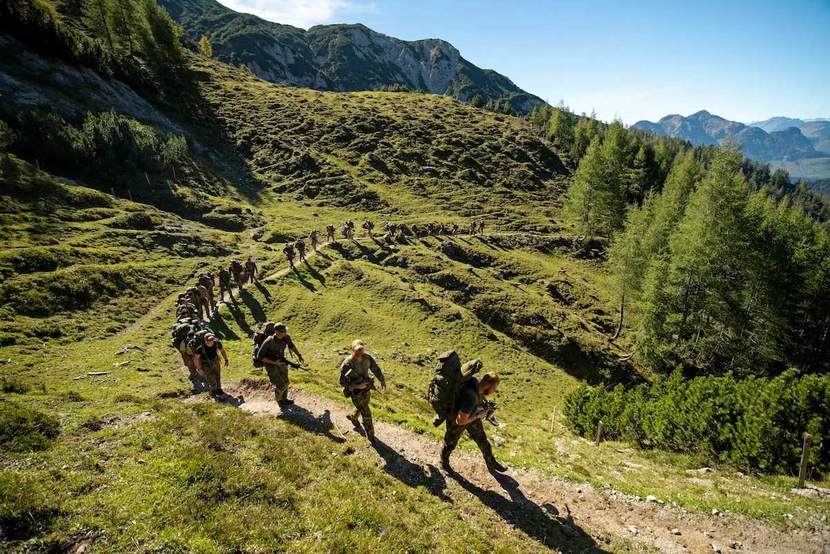 High Angle Sniper Shoot - Premium Nature Wallpaper Gallery - Full HD