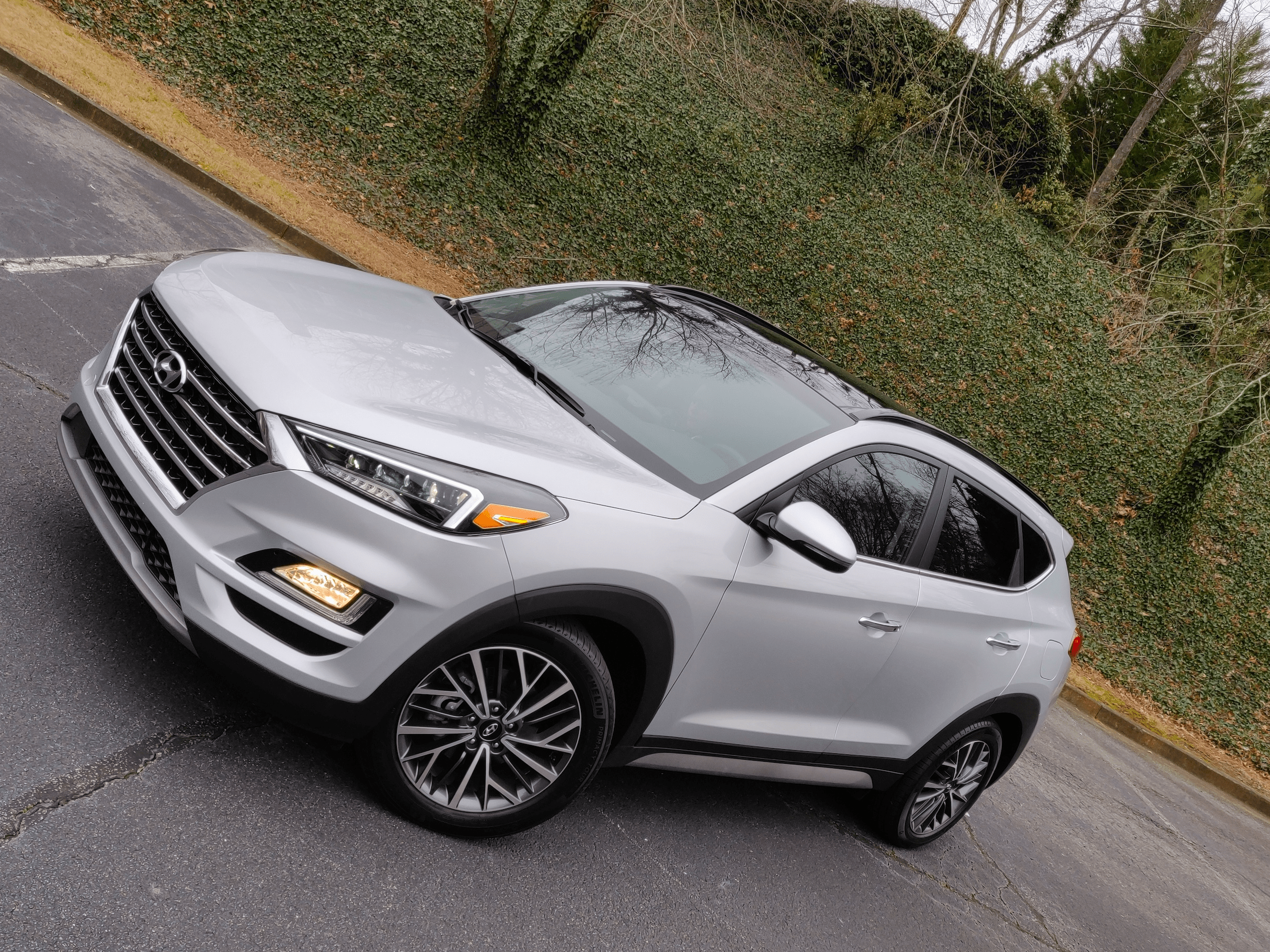 Find out the best hyundai models from various reviews. Hyundai Tucson 2019 Suv Coolest Features