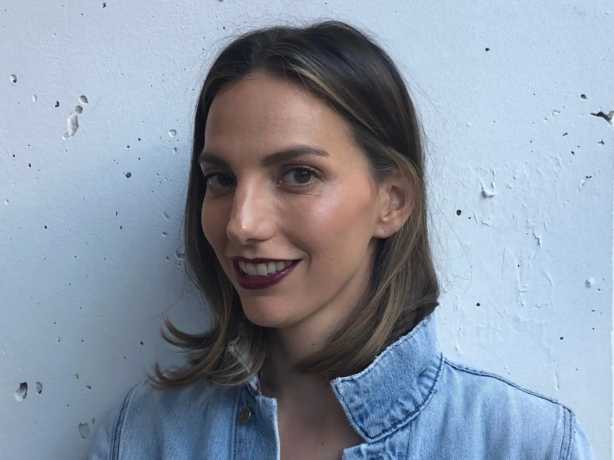 Mary Rinaldi Medium - Download Creative Gradient Background | 4K