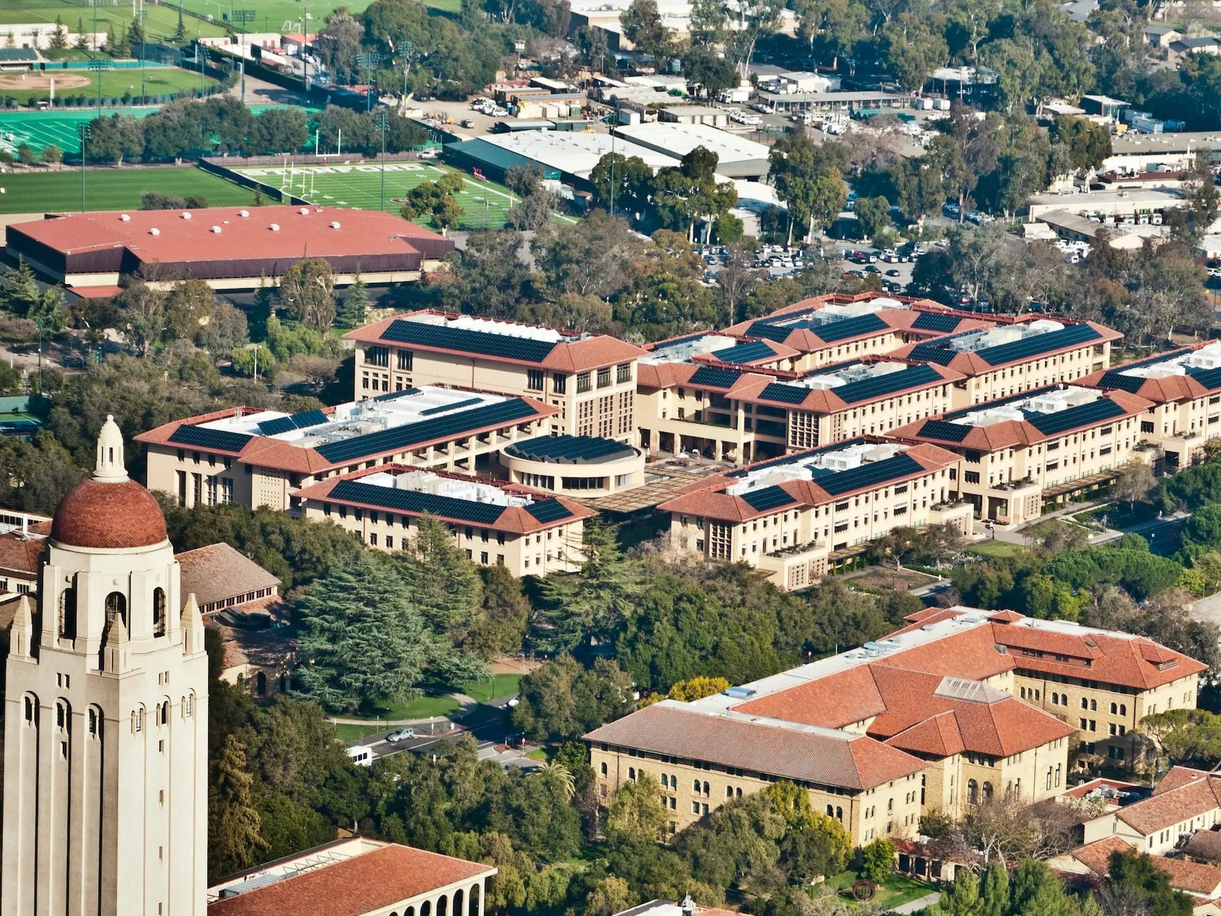 The Best Mbas For A Career In Tech According To Quacquarelli Symonds - Download Artistic Light Photo | Desktop