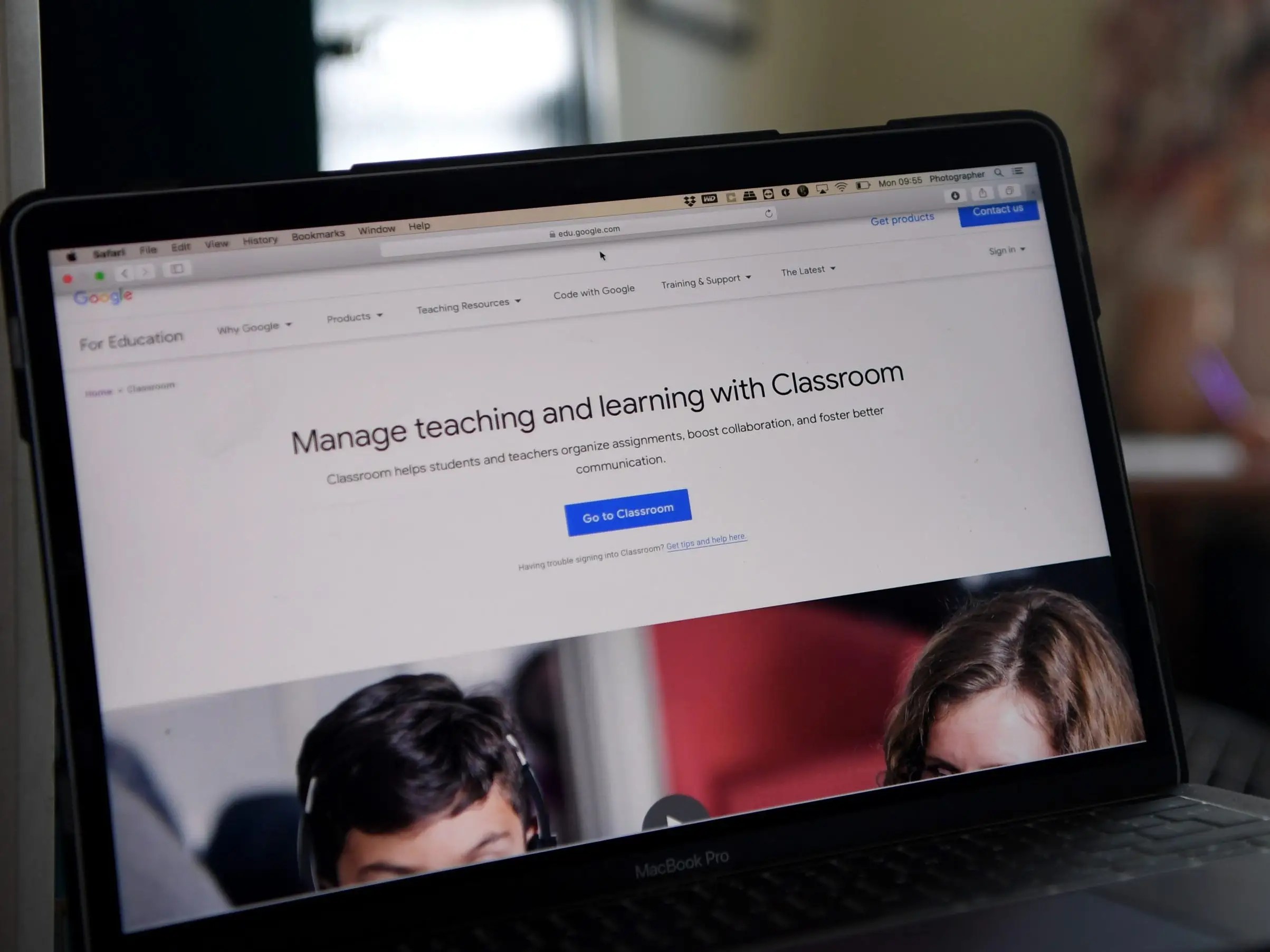 Webmail services such as outlook and gmail let you stay connected with the people you care about. How To Log In To Google Classroom On Any Device