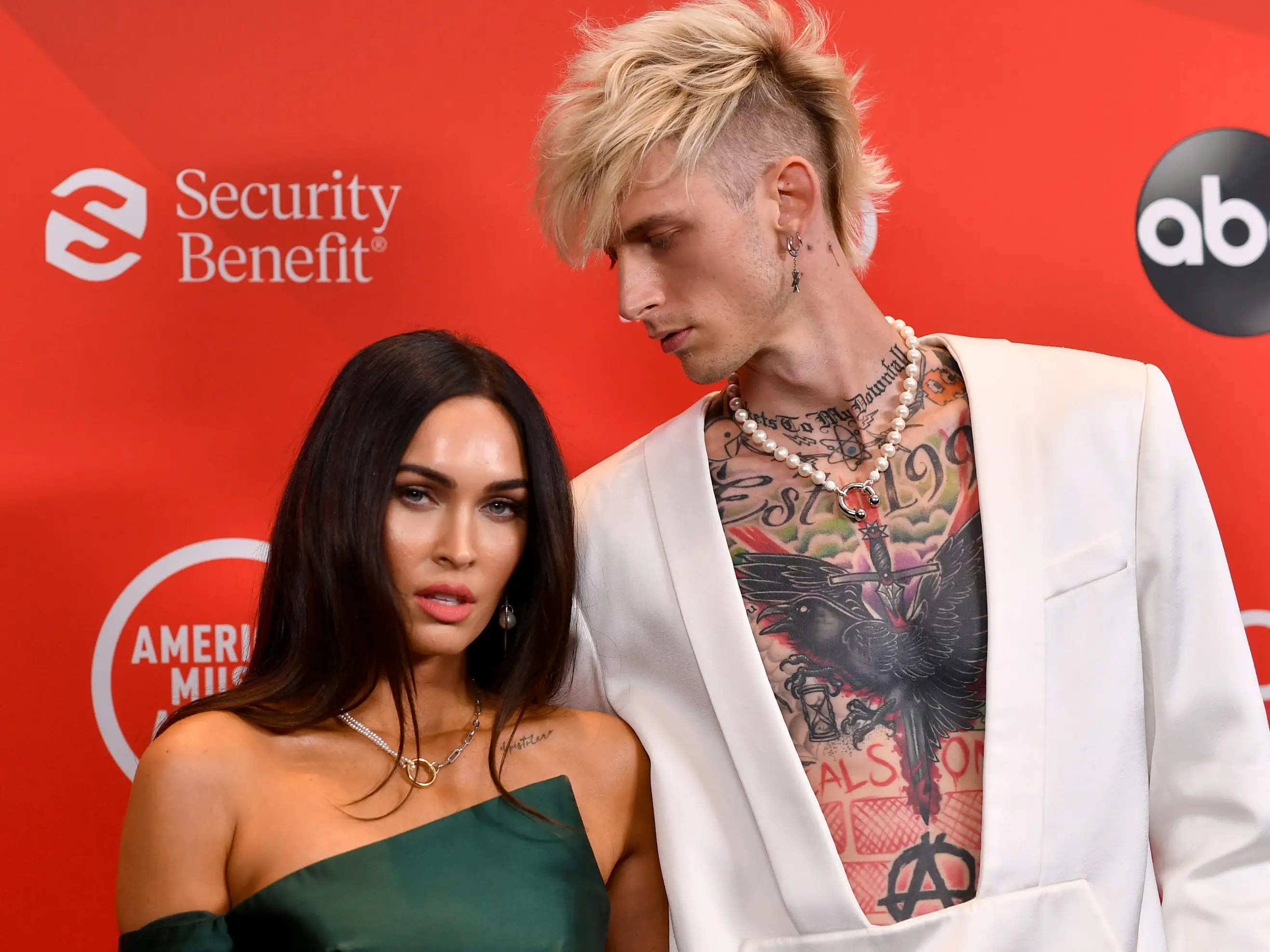 Charlotte emma aitchison, better known by her stage name charli xcx, is an english singer and songwriter. Machine Gun Kelly Said He Wears Megan Fox S Blood In A Necklace Here S A Timeline Of Their Relationship
