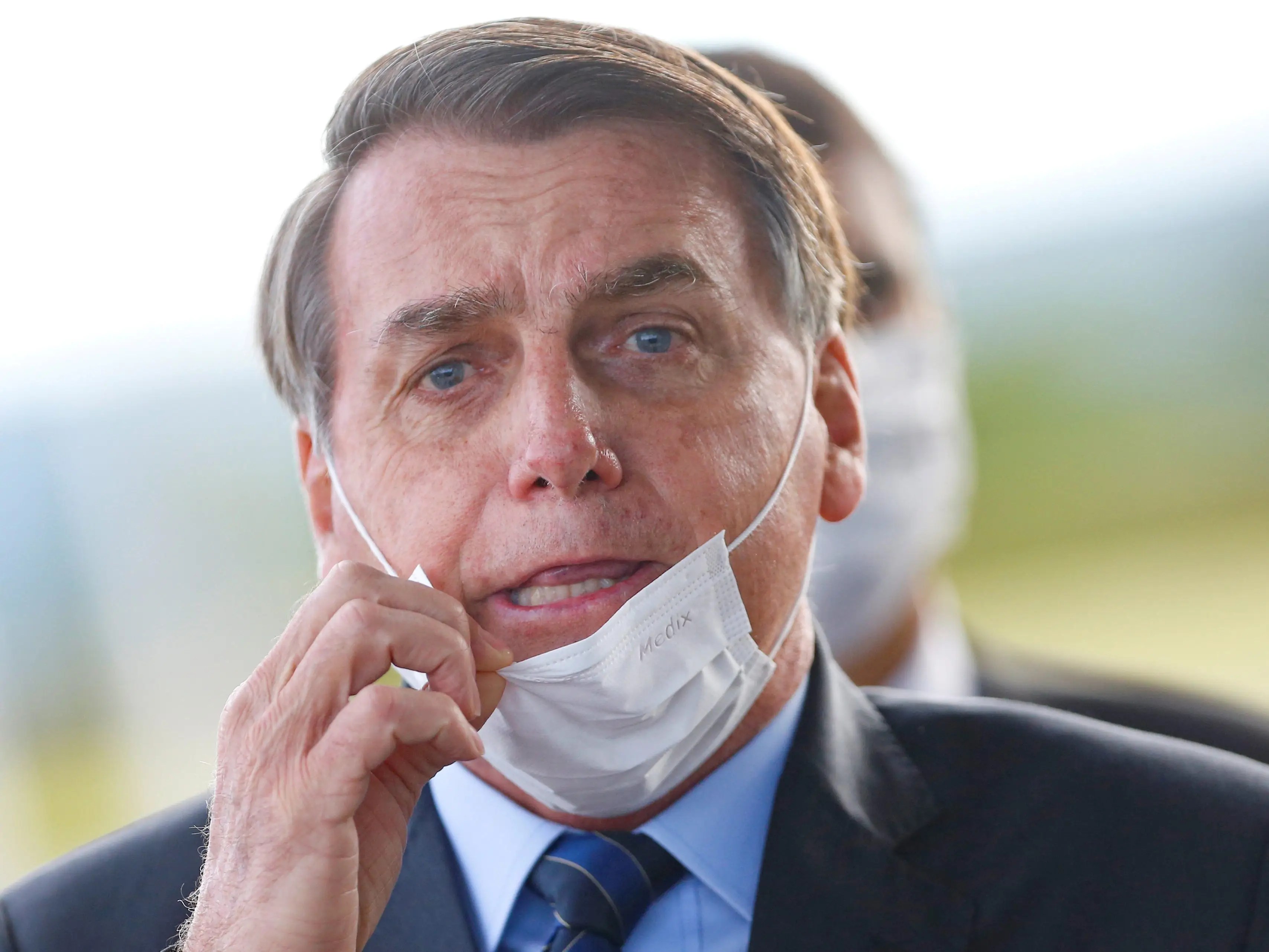 Jair messias bolsonaro (glicério, 8 9 nota 3 21 de março de 1955) é um capitão reformado, político e atual presidente do brasil.foi deputado federal por sete mandatos entre 1991 e 2018, sendo eleito através de diferentes partidos ao longo de sua carreira. Bolsonaro Claims Covid 19 Vaccines Could Turn People Into Crocodiles