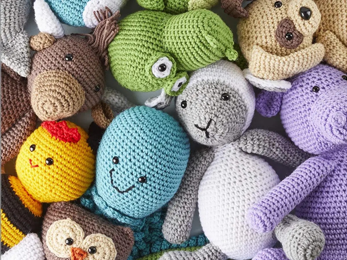 Customize the bear by choosing your favorite colors from the. How To Crochet As A Beginner