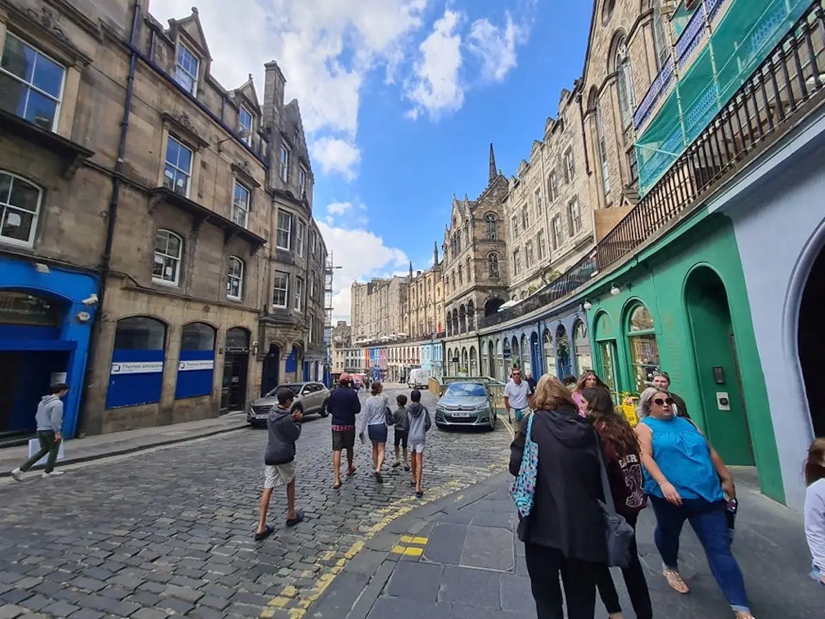 This Magical Street In Edinburgh Is The Real Life Diagon Alley - Stunning Ocean Image - High Resolution