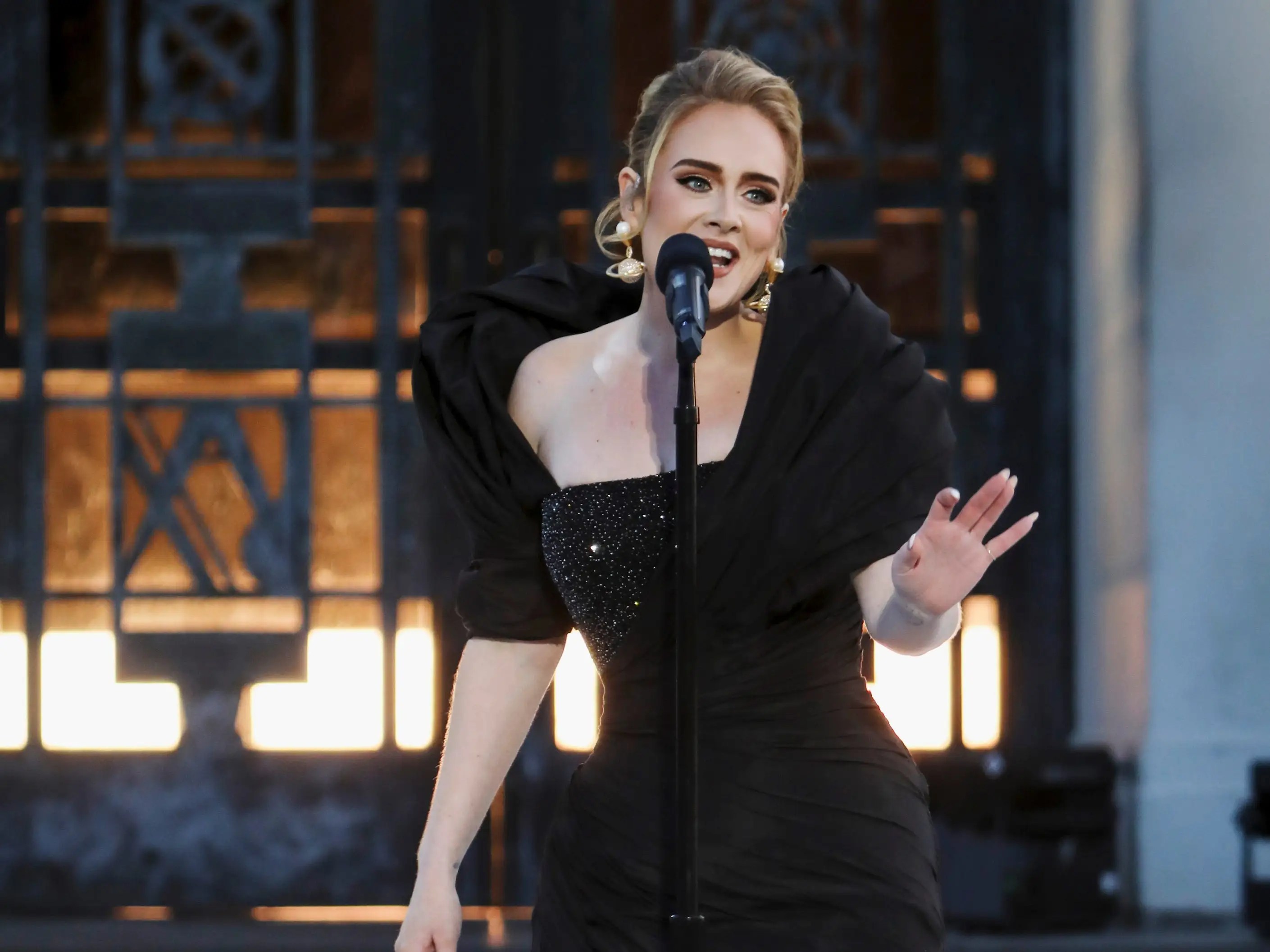 Adele (deutsches reich), ein deutsches versorgungsschiff im ersten weltkrieg, im toten meer gesunken. Adele Says She Was In A Secret Relationship After Her Divorce