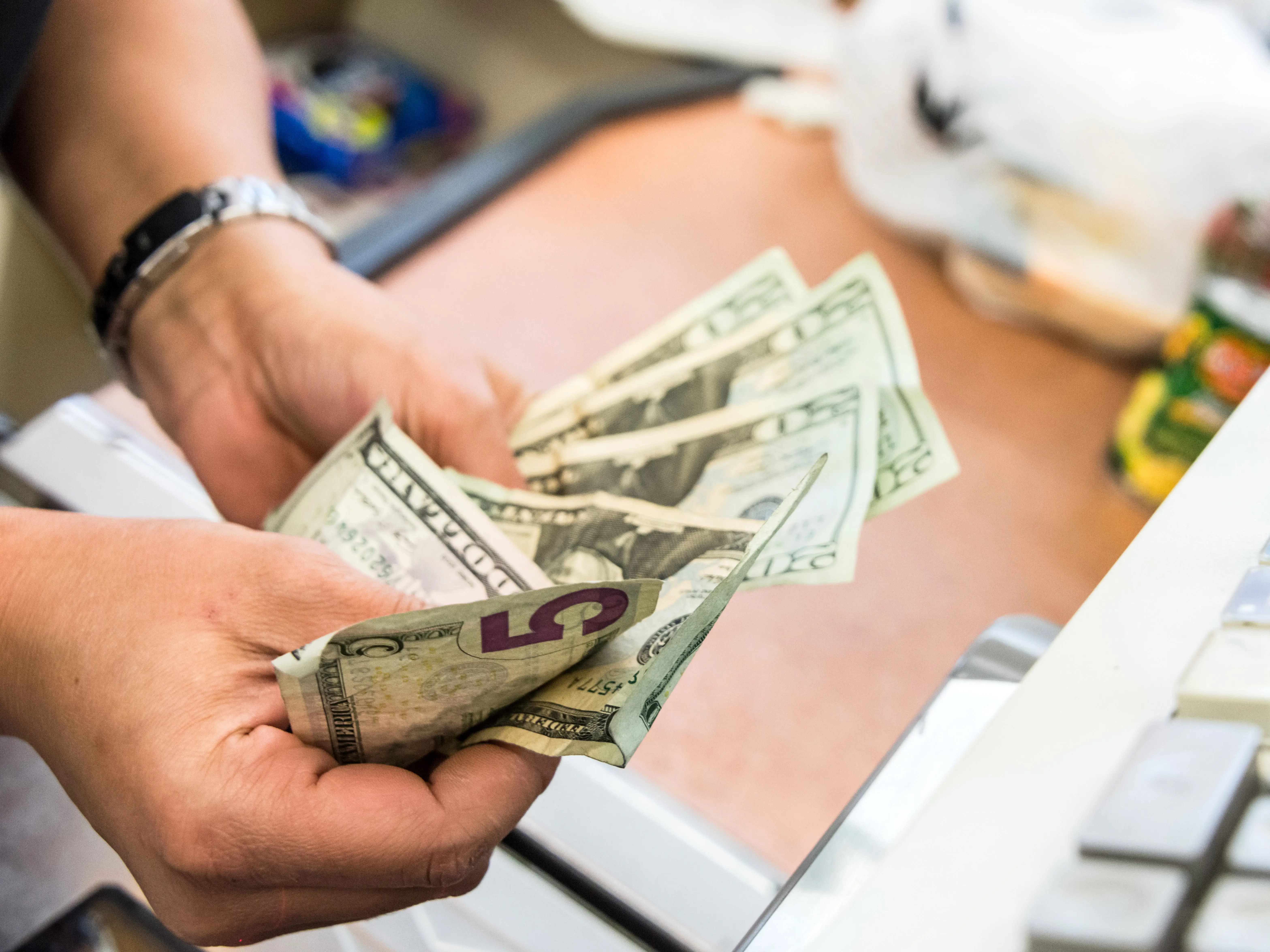 Ekonomistas sako, kad JAV obligacijų rinka atsidūrė ant didelio žlugimo slenksčio – dėl to būsto paskolų palūkanų normos pasieks nematytą lygį nuo 2000 m.