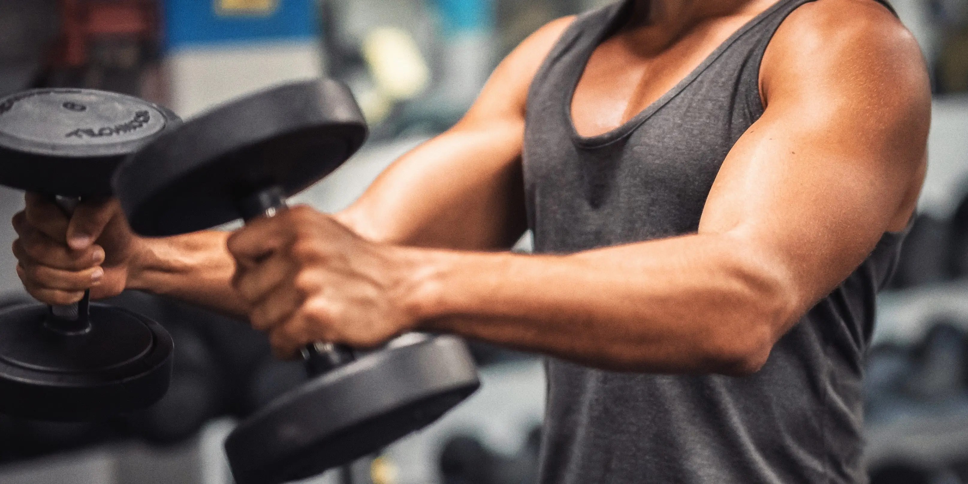 How to Build Arm Muscle Without Shoulder Pain: Personal Trainer Tips