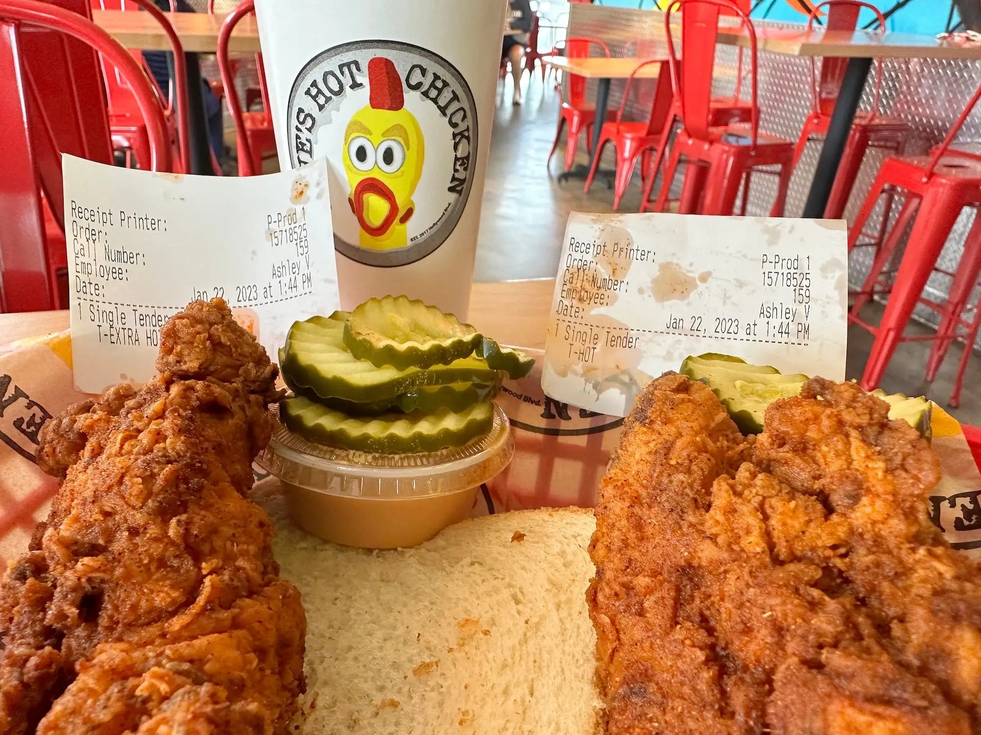 Dave's hot chicken review, fastest growing chain in the us