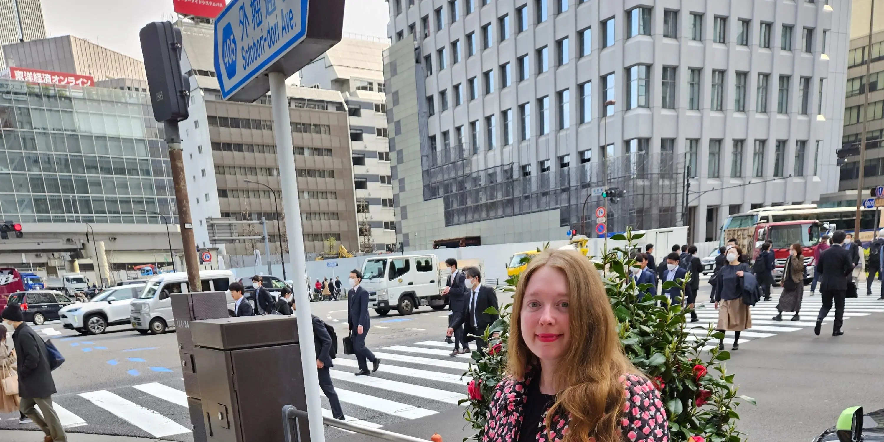 About Vanessa Ogle - Premium Gradient Pattern Gallery - 4K