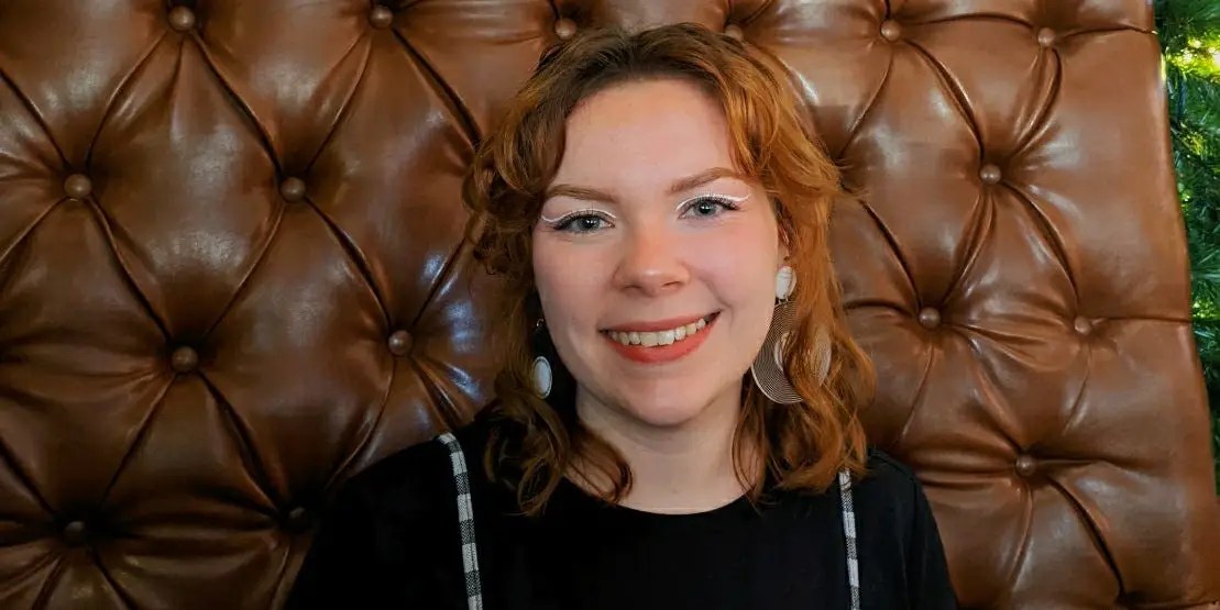 Aria Yang Linkedin - Amazing Minimal Design - Mobile