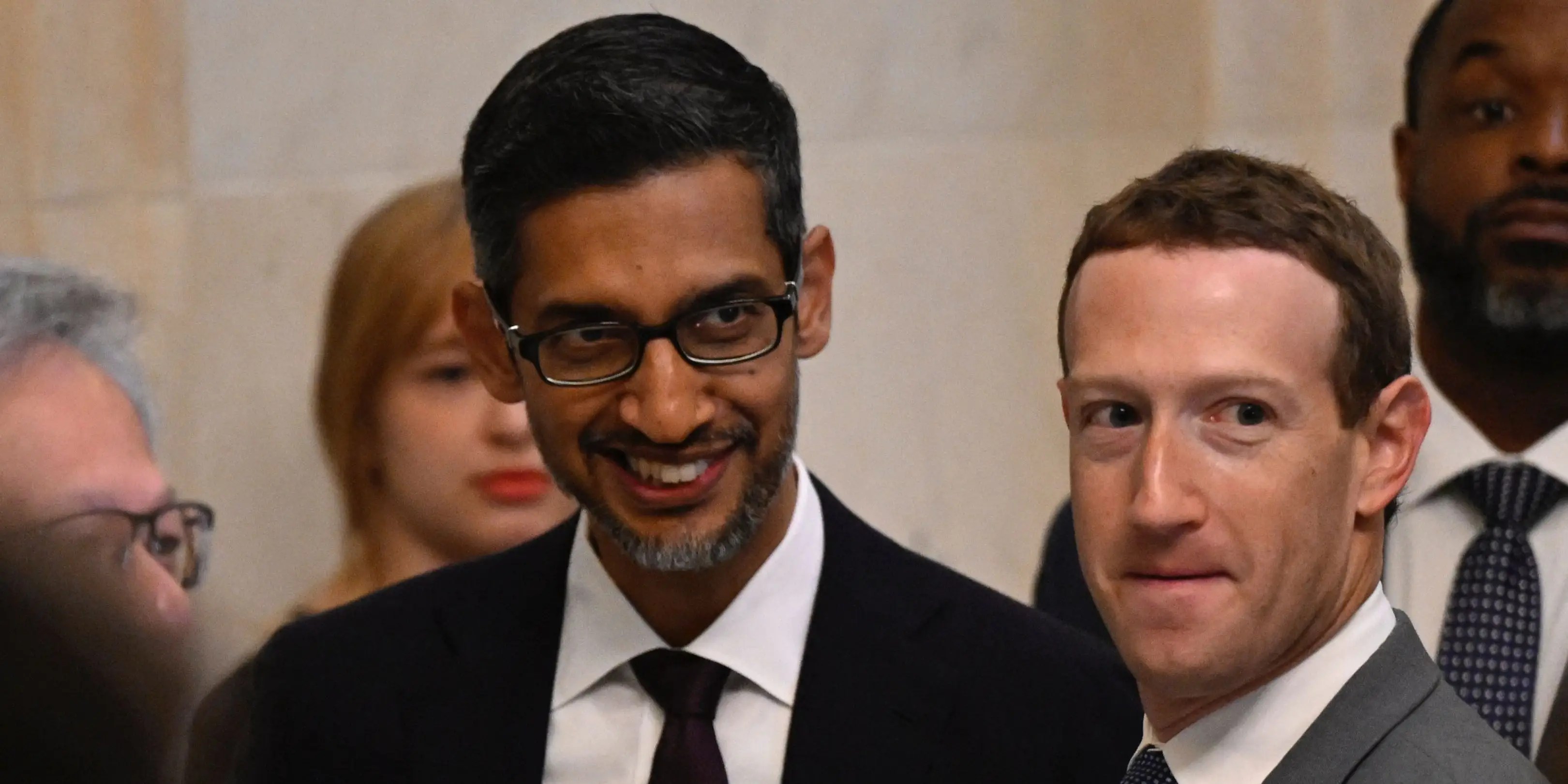 Facebook And The Future Of Content Business Insider - Best Dark Images in Mobile