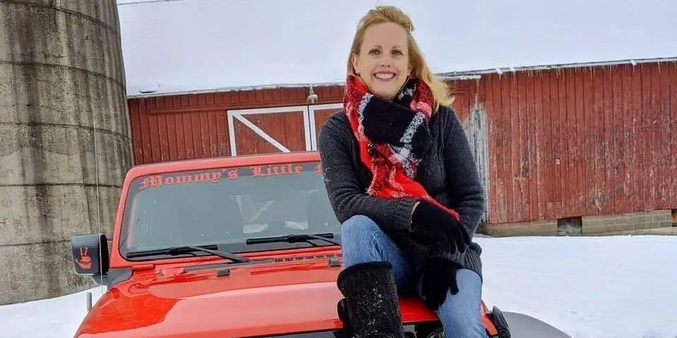 A Mom With 50 000 In Student Debt Can T Break Free From Her Ex - Premium Landscape Wallpaper Gallery - HD