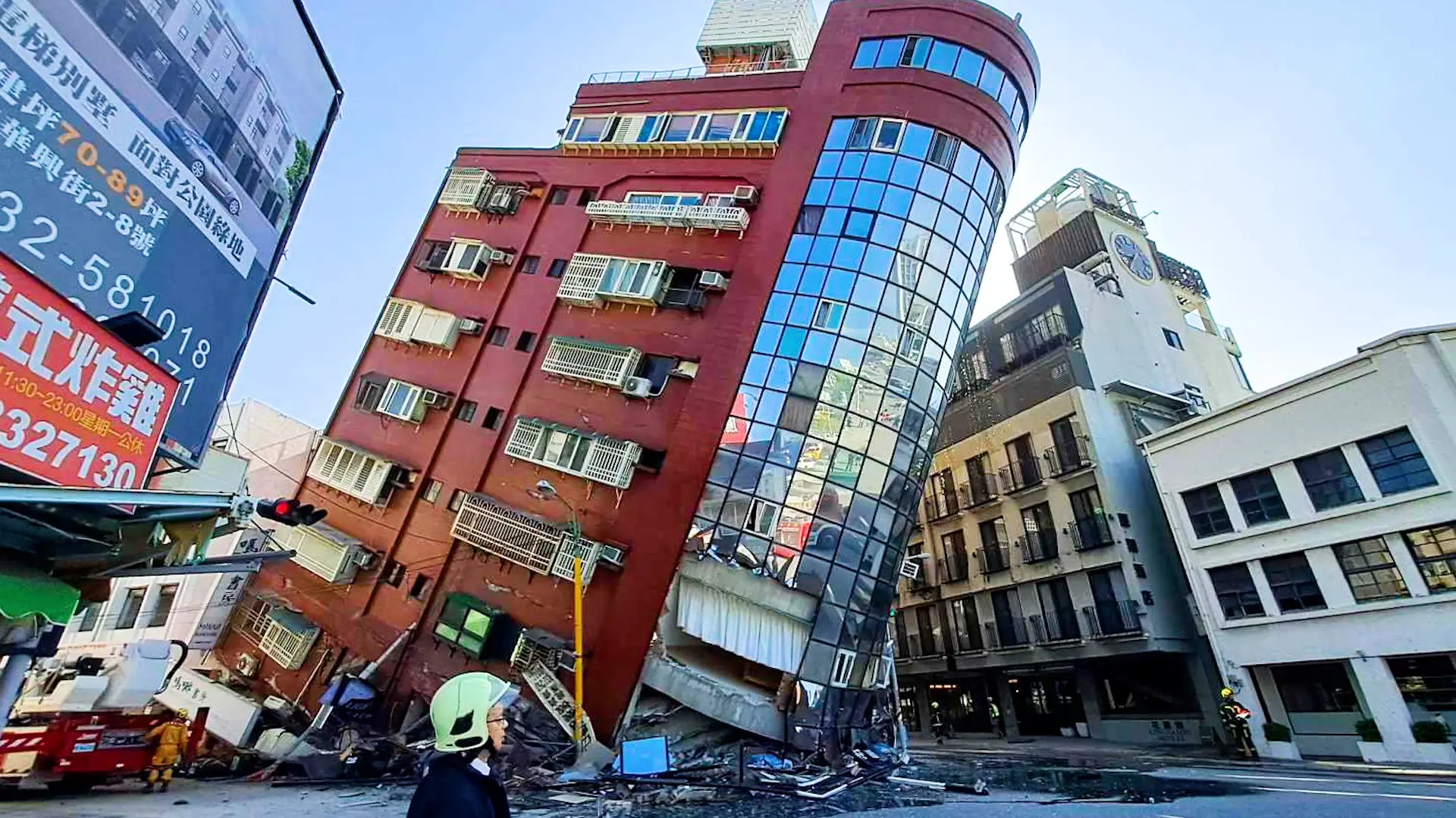 Taiwan Earthquake 70 Workers Trapped In Rock Quarries Business Insider - Download High Quality Ocean Pattern | Ultra HD