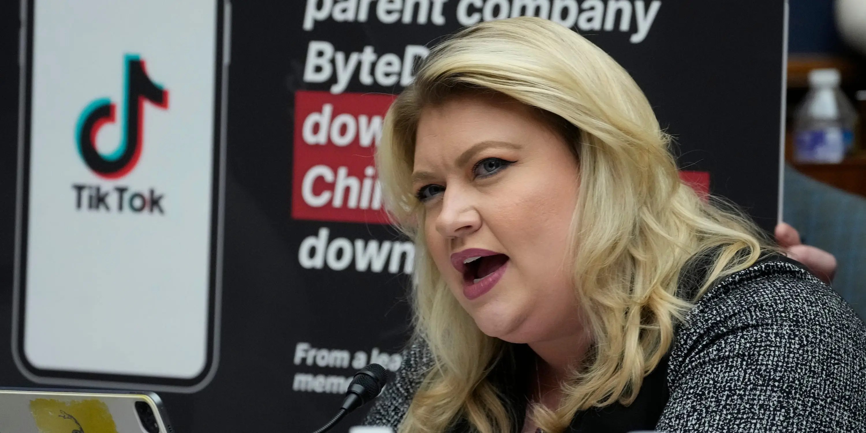 The Current She S A Journalist And Fact Checking Boss Facebook - Best Space Images in 8K