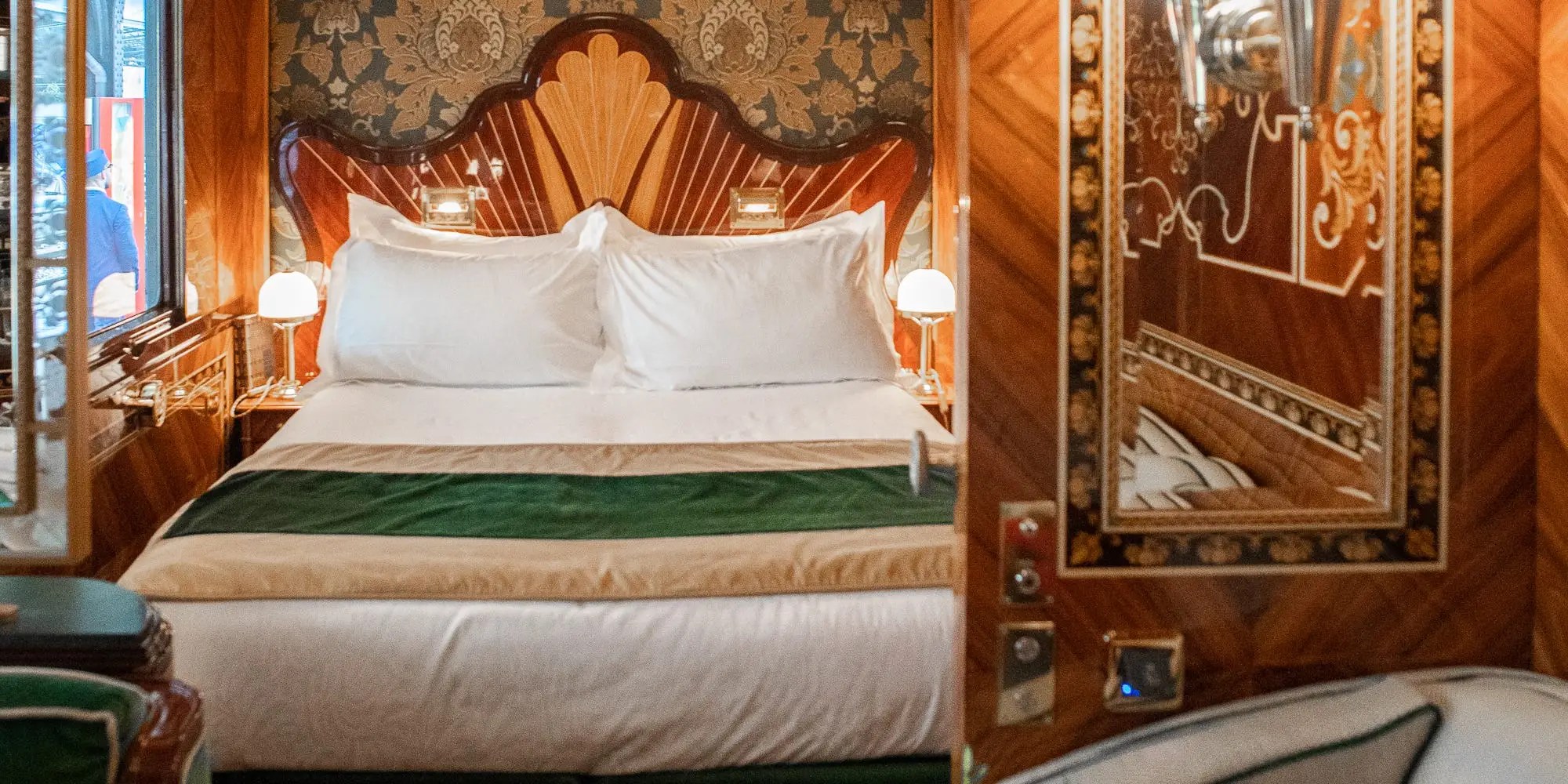 Ultrawealthy train travelers are paying over ,000 for one night in a Venice Simplon-Orient-Express grand suite