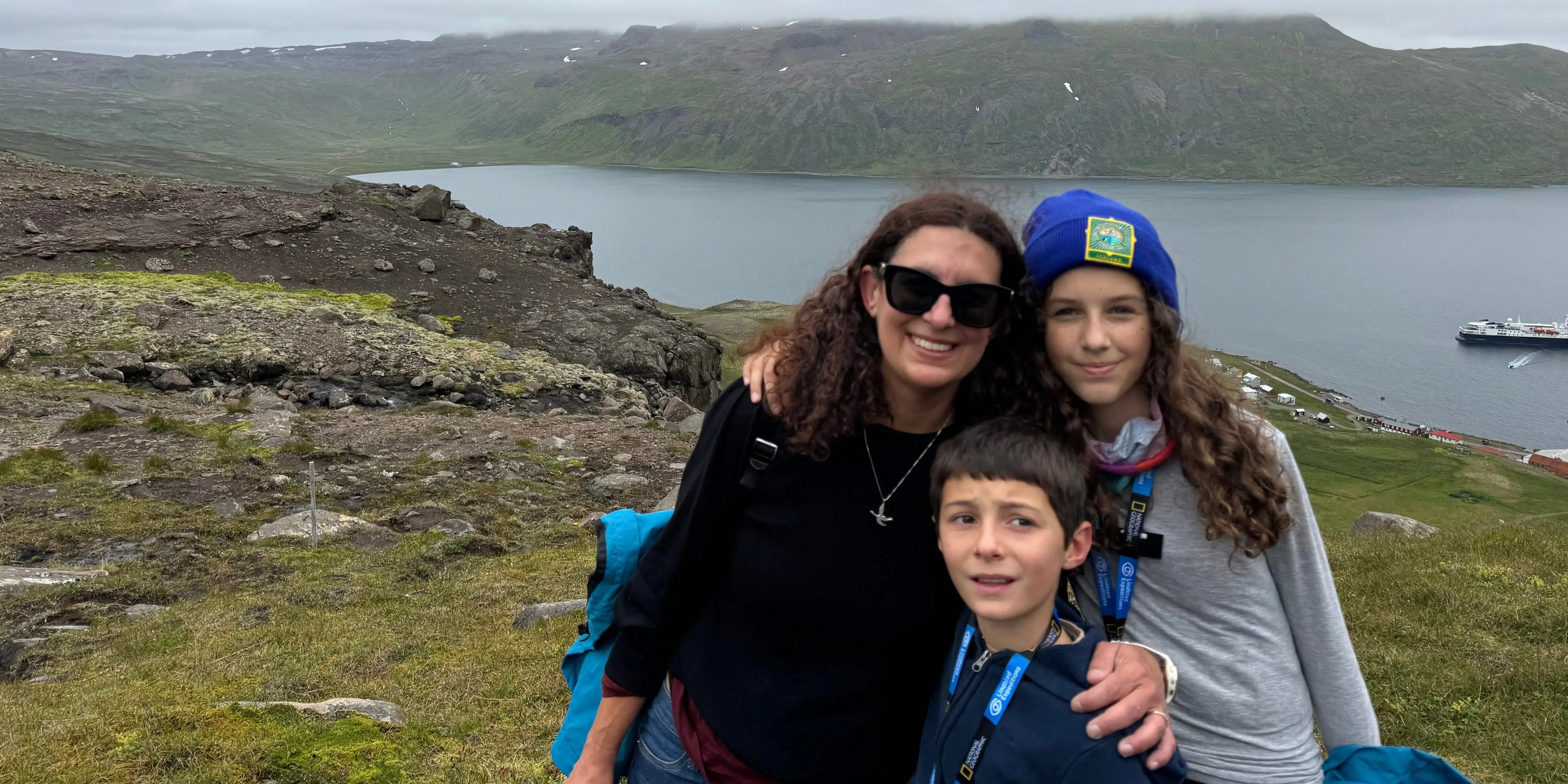 Jamie Davis Smith Thrillist - Creative Landscape Background - 8K