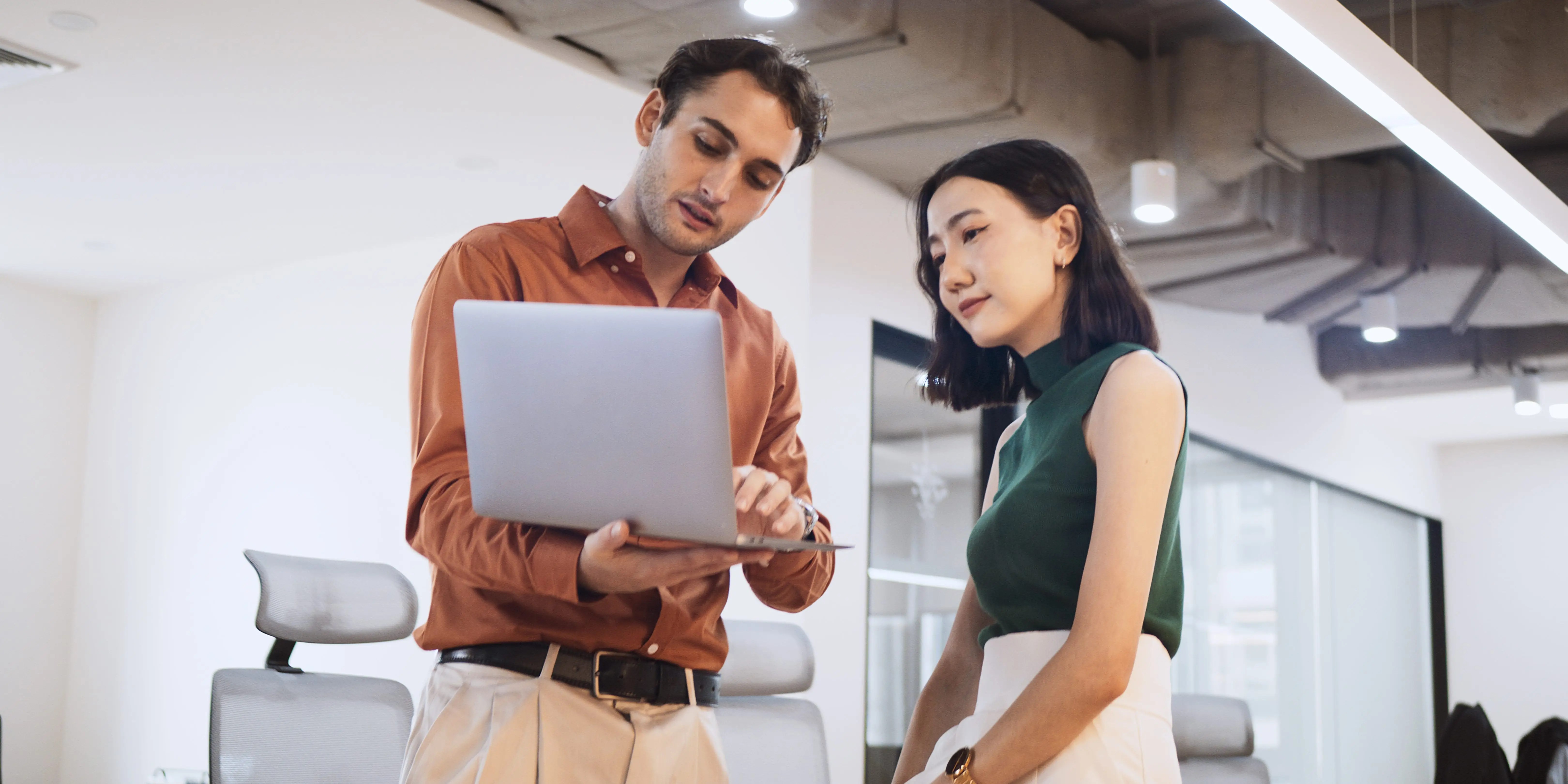 تتقلص فرص العمل على مستوى المبتدئين-وليس مجرد مشكلة بالنسبة لـ Gen Z