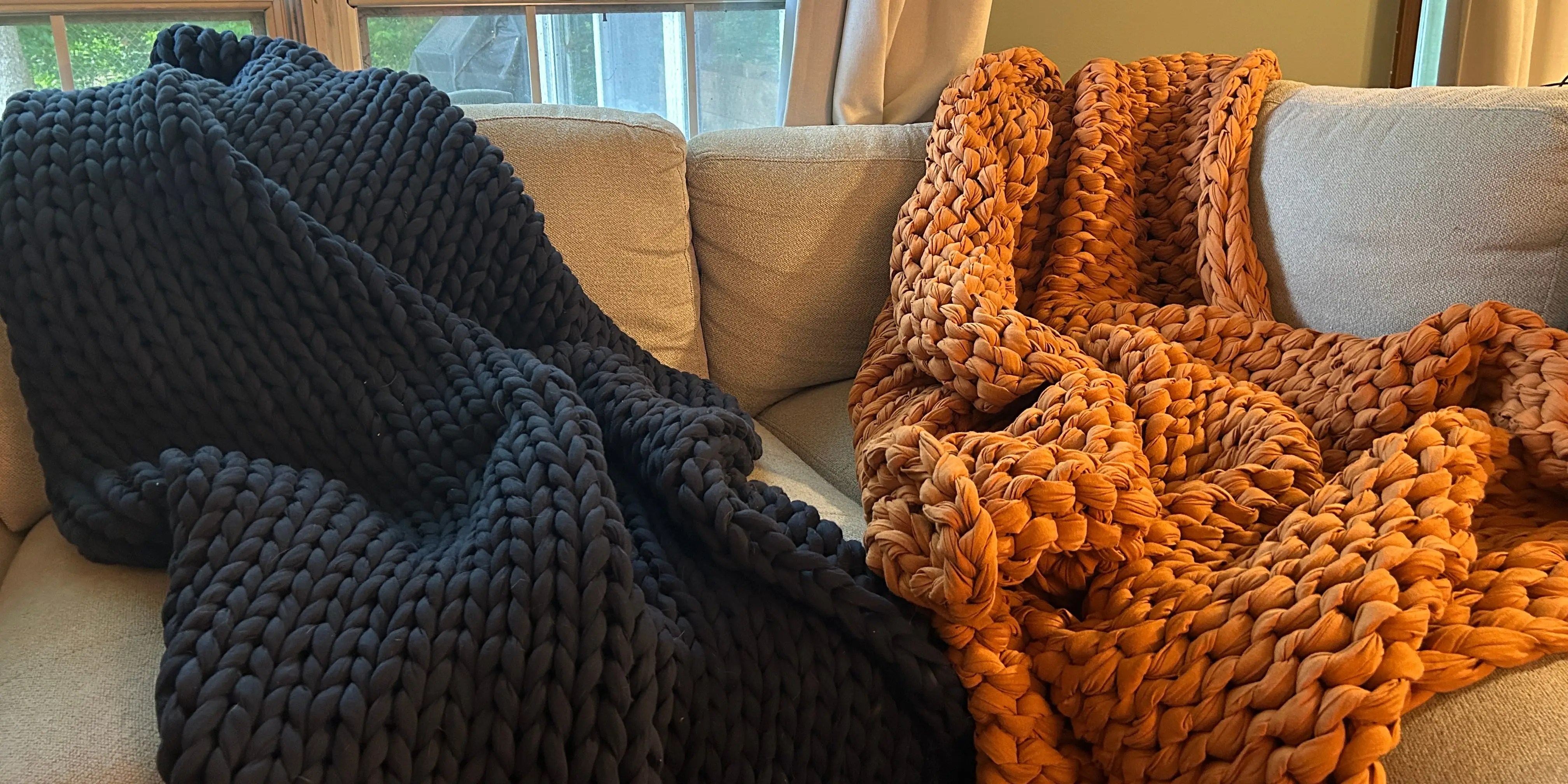 Comparing the Bearaby and Silk & Snow Knit Weighted Blankets