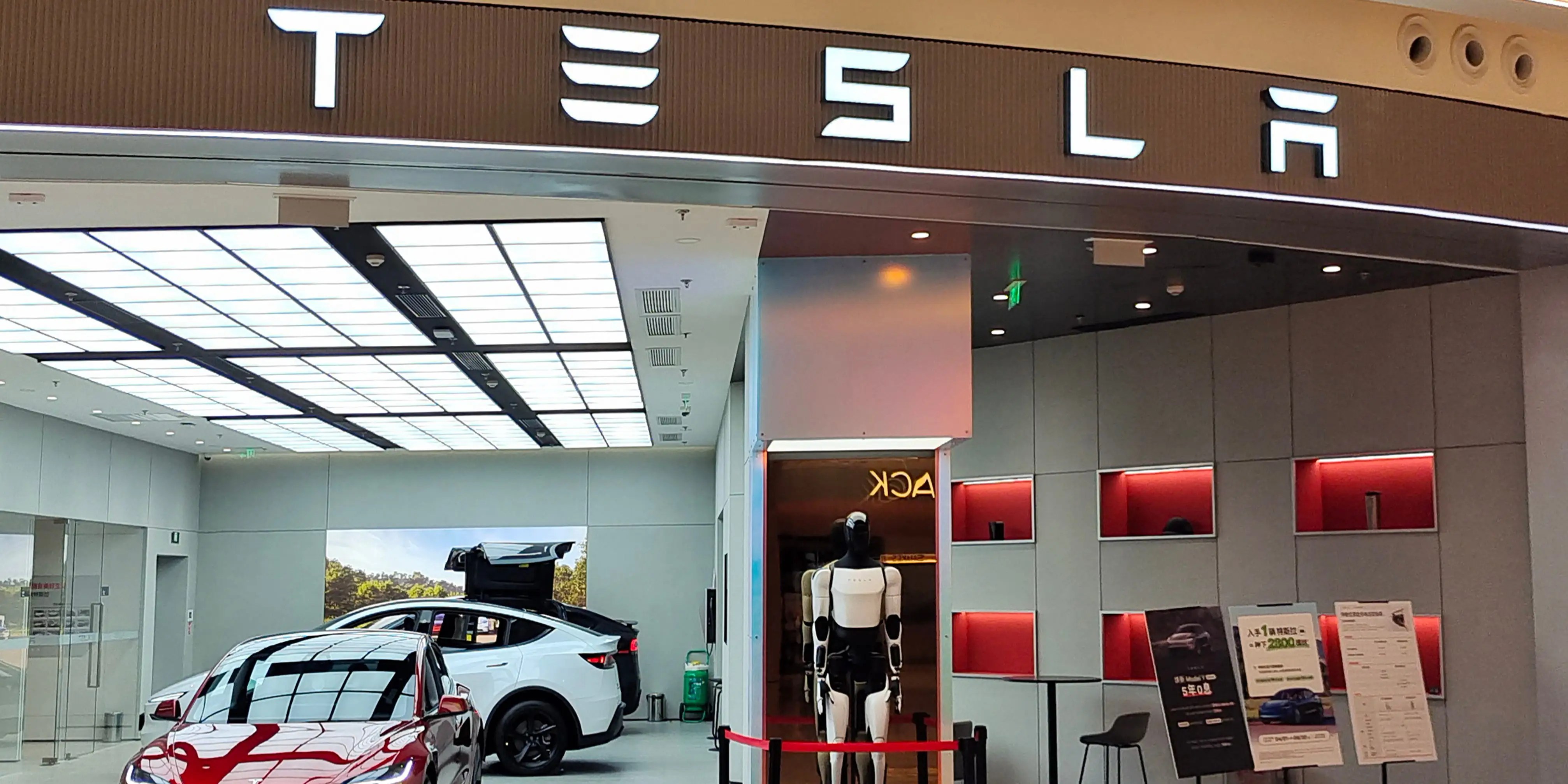 Tesla Q3 Earnings Updates: Stocks Dips As EV Maker Misses on EPS