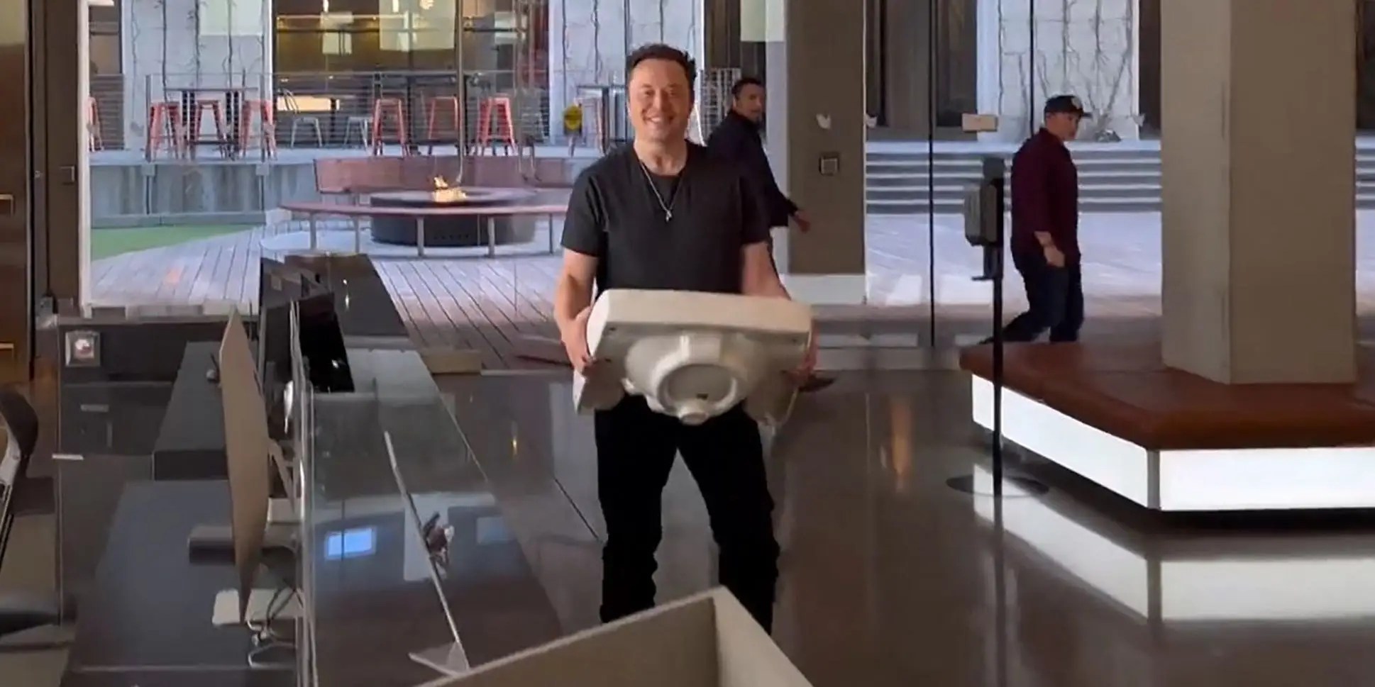Elon Musk Dishes on Viral Video of Him Carrying Sink Into Twitter’s HQ