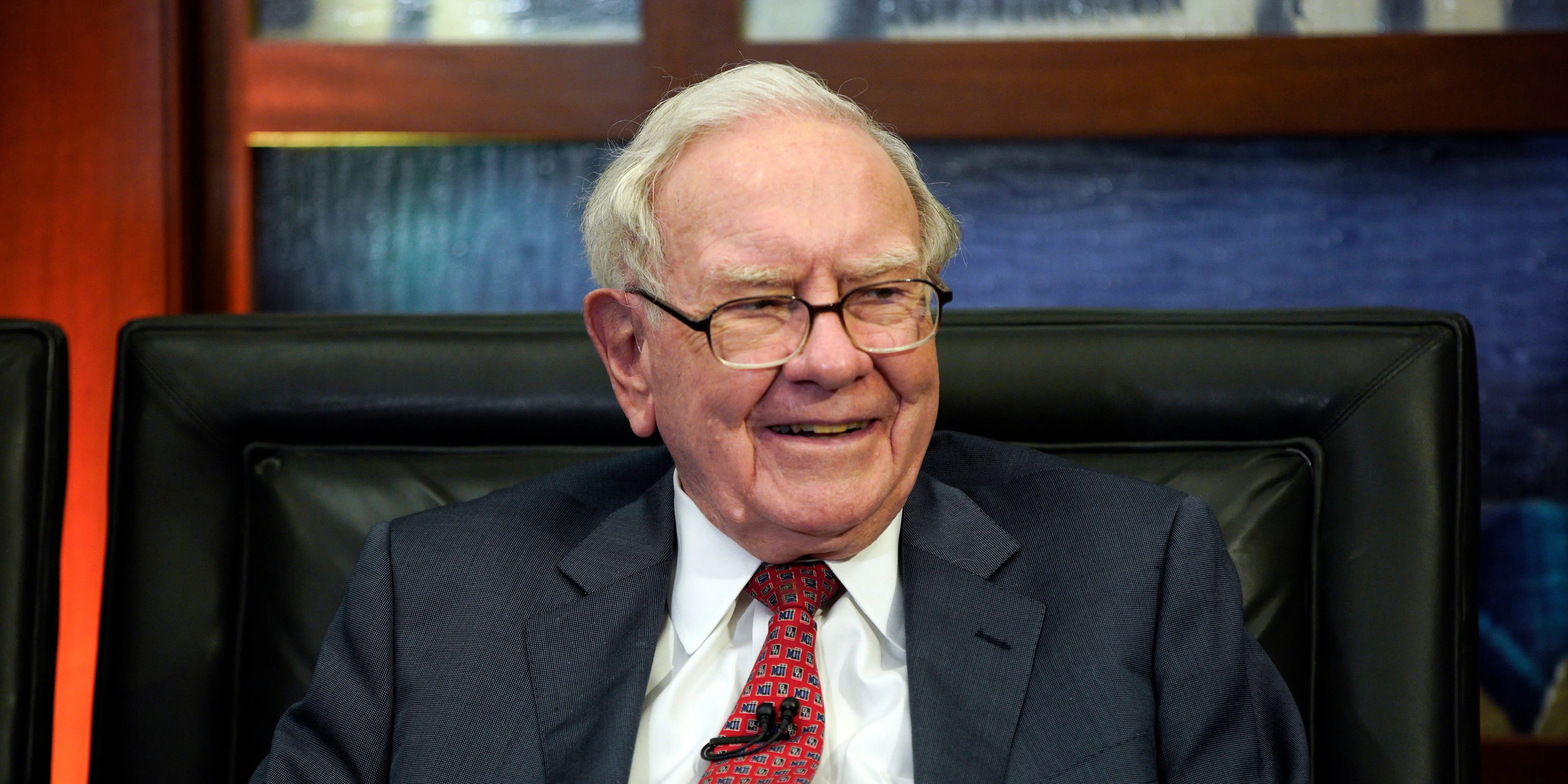 Warren Buffett's Simple Investing Advice for Beginners (2025)