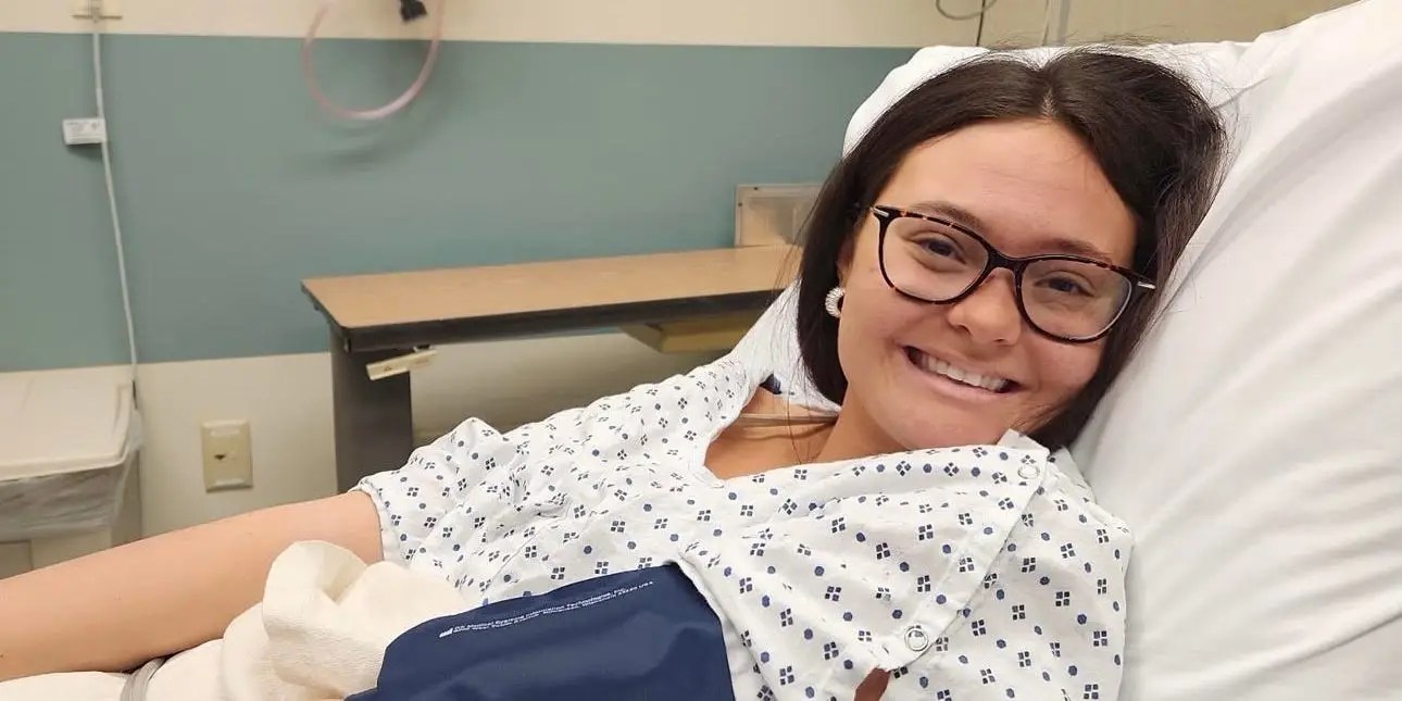 Young Woman’s Colon Cancer Revelation: 20s Stomach Pain That Led to Stage 2 Diagnosis (2026)