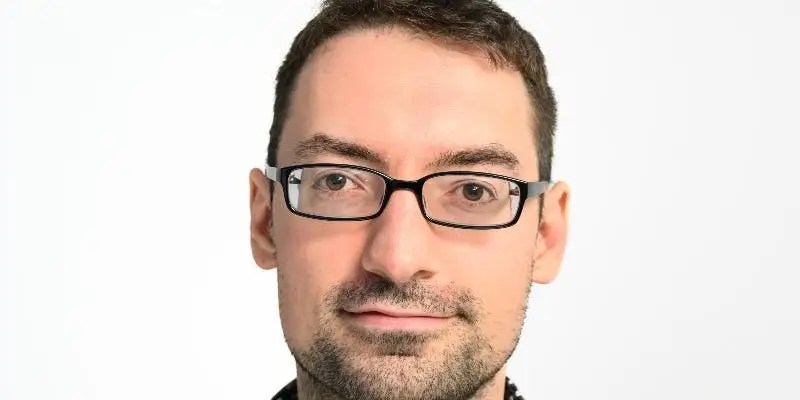 The Résumé Hack That Helped Software Engineer Pivot to AI Role