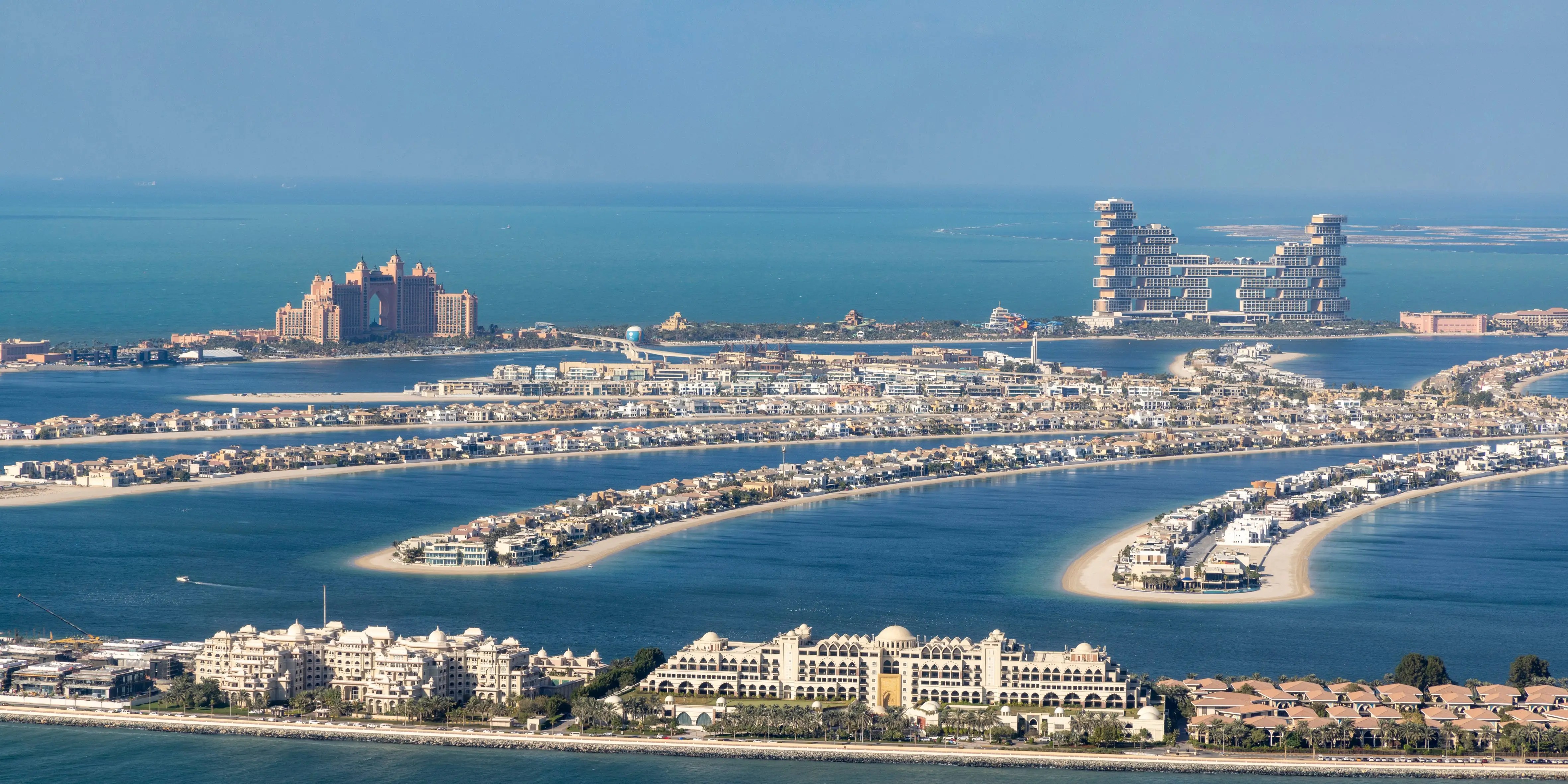 Skyrocketing Costs: How Stranded Travelers in the Middle East are Facing Unexpected Expenses