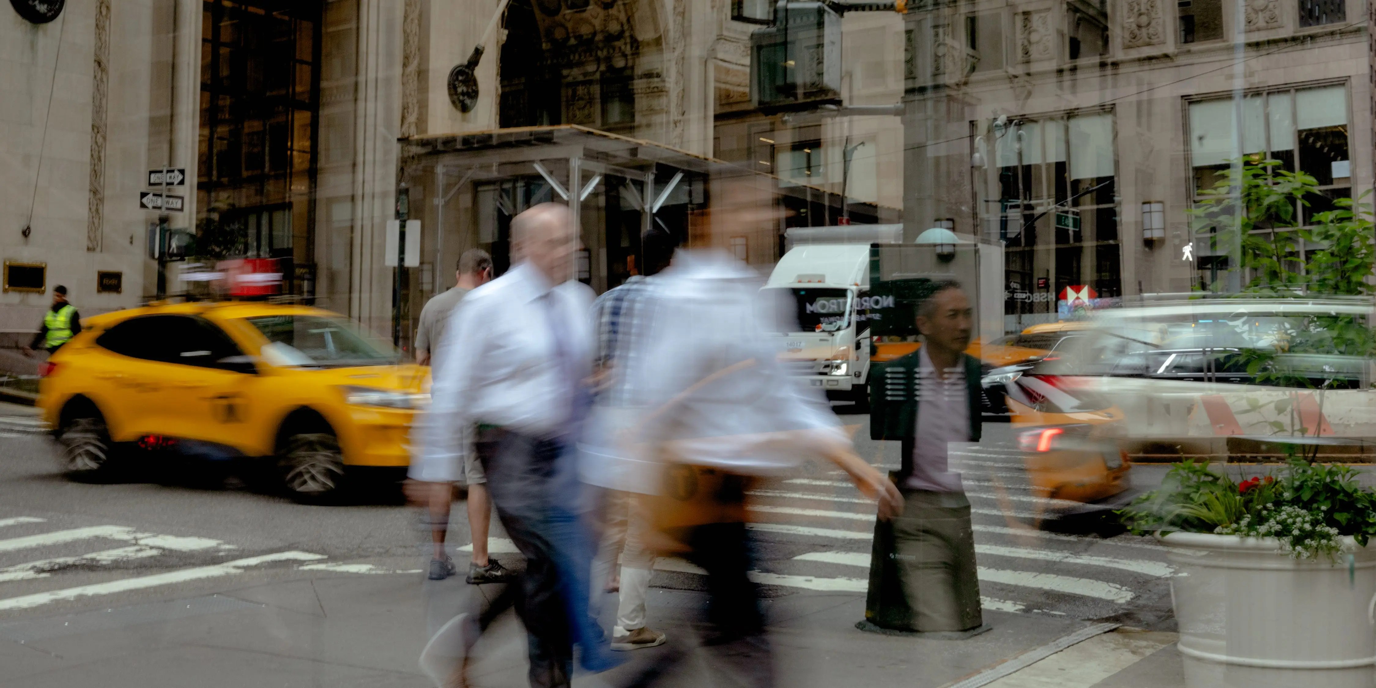 Record 401(k) Withdrawals: Are Americans in Financial Trouble? (2026)