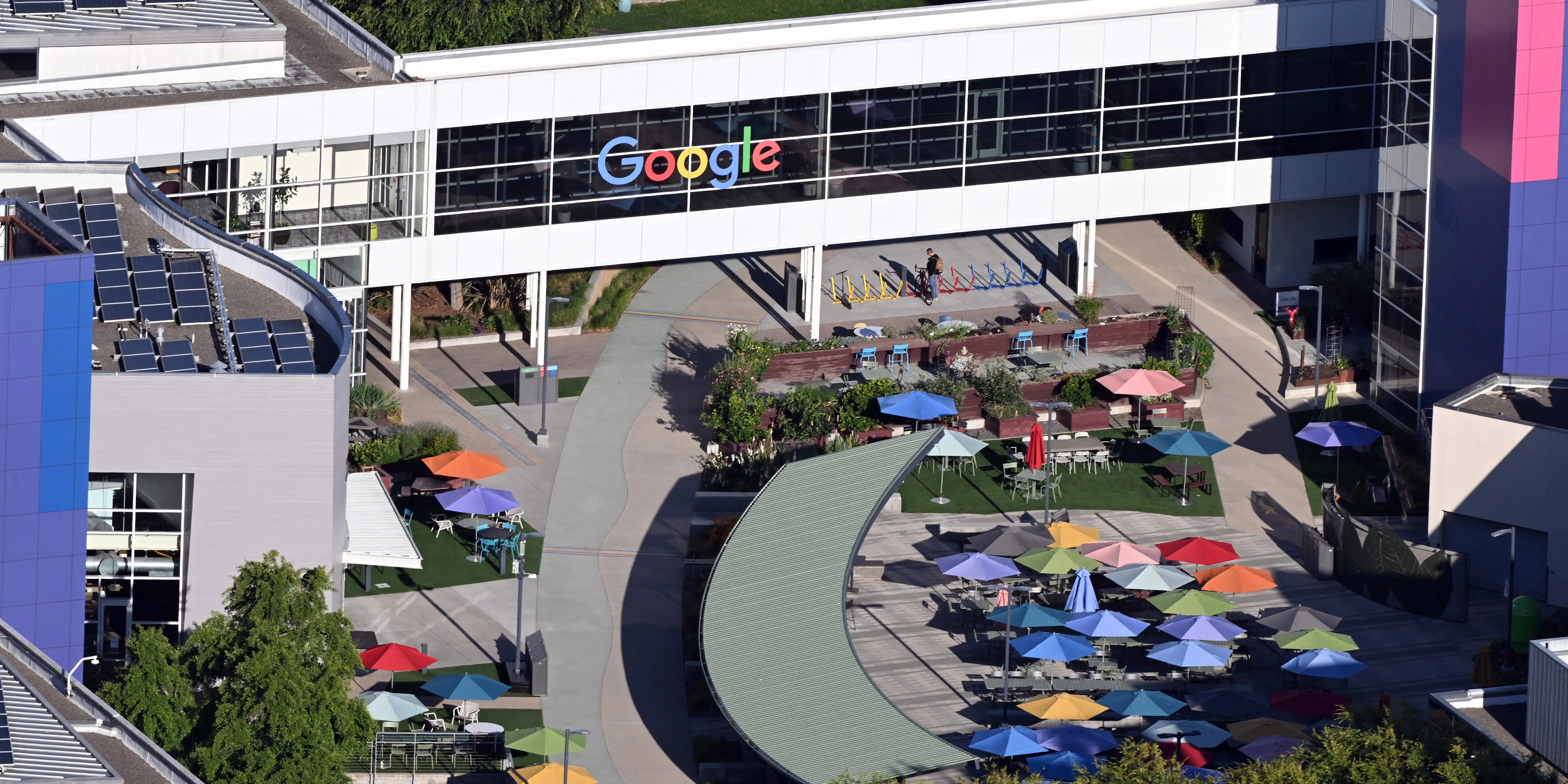 Google Overview Is Happy to ‘Stop’ Defining Words